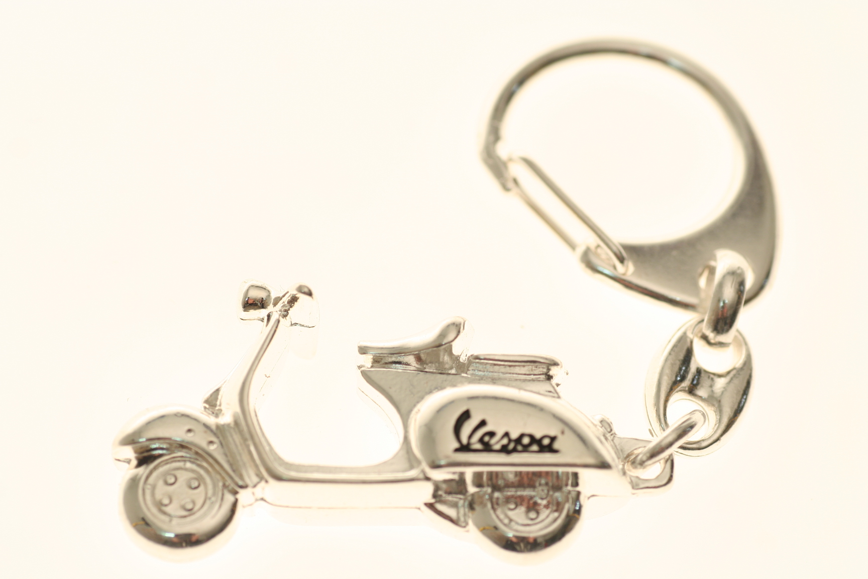 Schlüsselanhänger "Vespa" Modell, silber, mit Karabiner